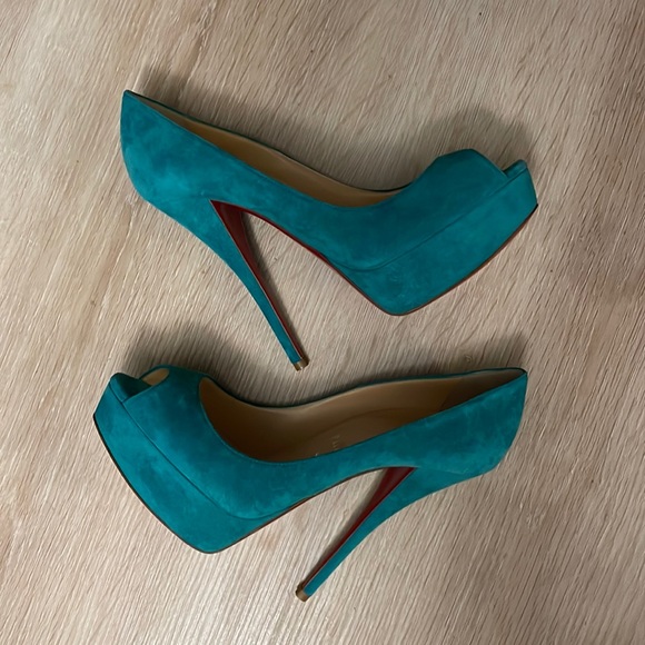 🛑SOLD🛑 Louboutin Troca 140MM Teal Suede - 36 - Picture 5 of 8